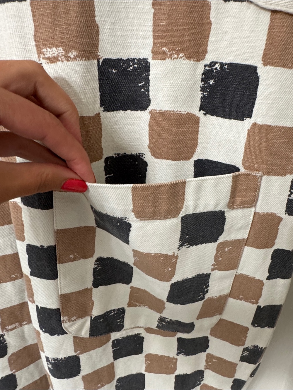 Sleeveless Checker Jumpsuit in Cream, Black & Brown - Picture 8 of 10